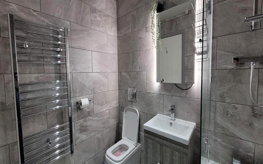 Doncaster Central Danum House Apartment المظهر الخارجي الصورة