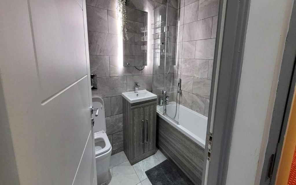 Doncaster Central Danum House Apartment المظهر الخارجي الصورة